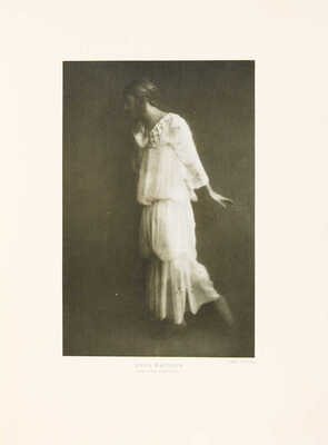 [Светлов В. Анна Павлова. Перевод на фр. яз. В. Петров. Гравюры Д. Галаниса]. Paris, 1922.